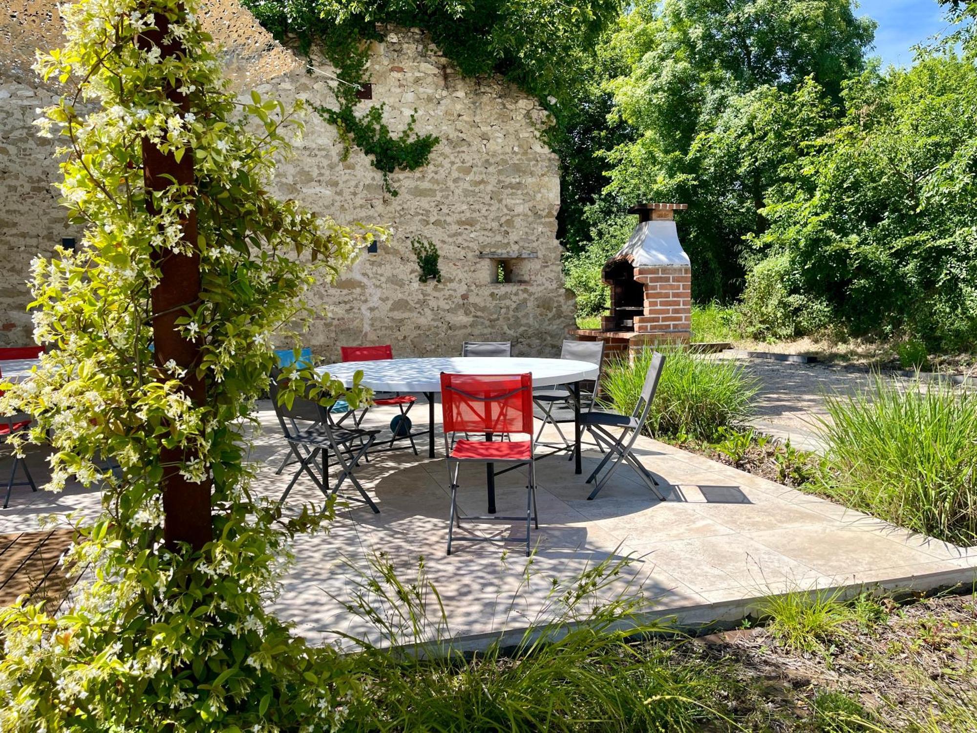 Gite Campagne Famille 15 Pers Piscine Chauffee Jeux Enfants Petanque Saint-Sauvy Bagian luar foto